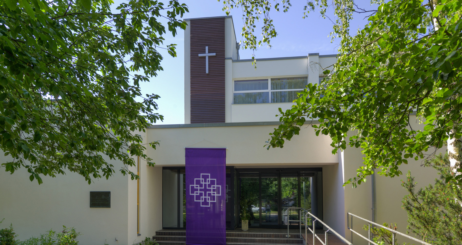 Gebäude der Dietrich-Bonhoeffer Kirchengemeinde in Berlin-Lankwitz